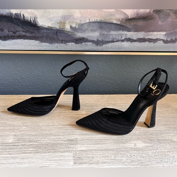 LIKE NEW!!!! Jennifer Lopez Torrie Elegant Black Heels - Picture 2 of 6